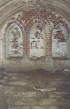 Room under mound